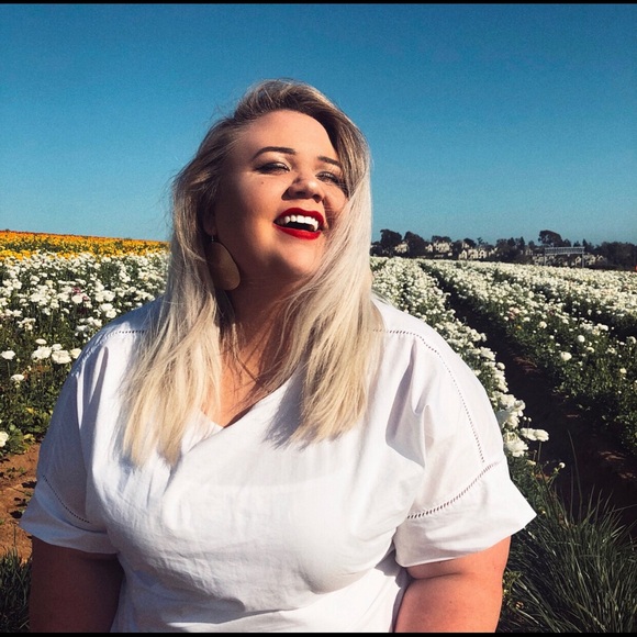 Meet your Posher, Hayli - Picture 1 of 1